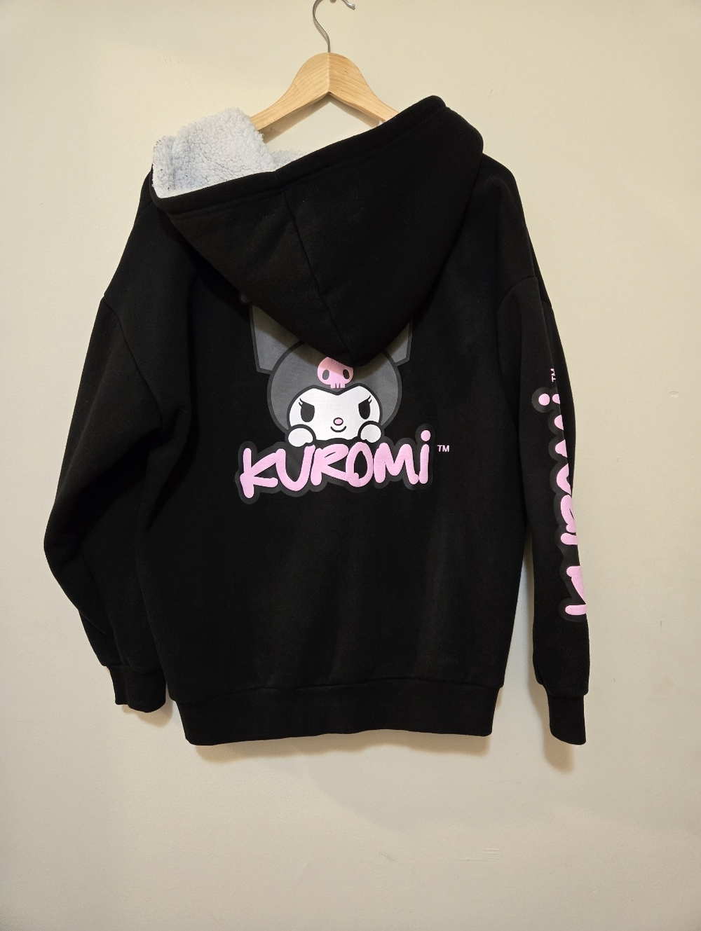 Forever 21 Black Zip-Up Kuromi Hoodie with Pink Sleeve Accent